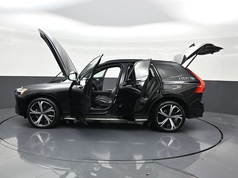 Certified 2022 Volvo XC60 B5 R-Design w/ Advanced Package image 39