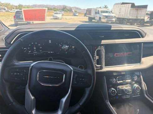Used 2024 GMC Yukon Denali w/ Denali Reserve Package AWD/4WD image 7