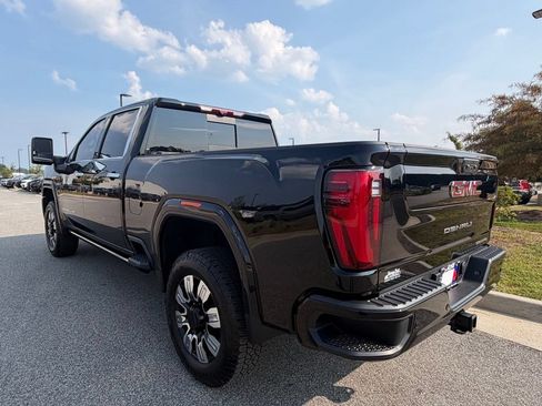 Used 2025 GMC Sierra 2500 Denali w/ Denali Reserve Package AWD/4WD image 4