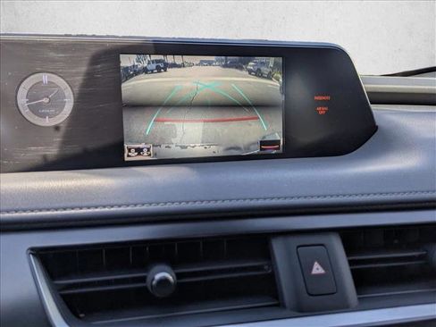 Used 2021 Lexus UX 200 w/ Accessory Package (Z1) image 14