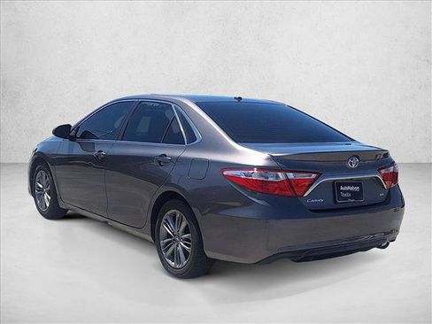 Used 2016 Toyota Camry SE w/ Moonroof Package FWD image 7