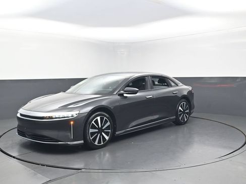 Used 2024 Lucid Air Pure RWD image 2