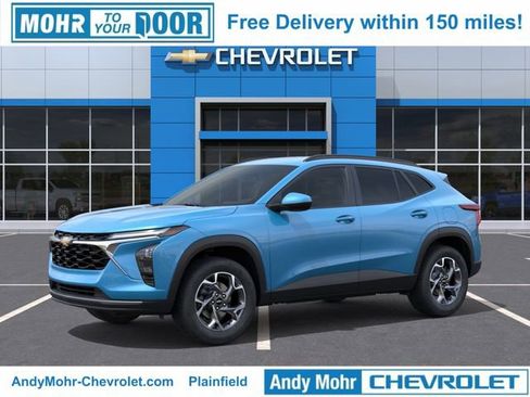 New 2026 Chevrolet Trax LT w/ Driver Confidence Package FWD image 3
