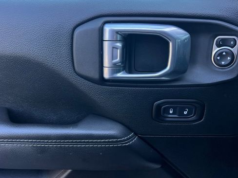 Used 2023 Jeep Wrangler Unlimited Sahara w/ Cold Weather Group AWD/4WD image 11