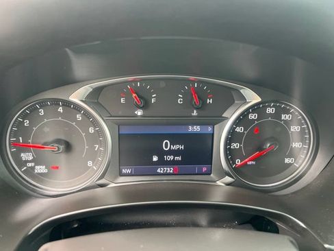 Used 2023 GMC Terrain SLT w/ Tech Package FWD image 25