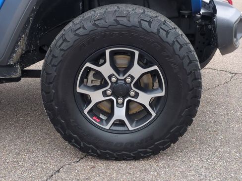 Used 2021 Jeep Wrangler Unlimited Rubicon w/ Cold Weather Group image 14