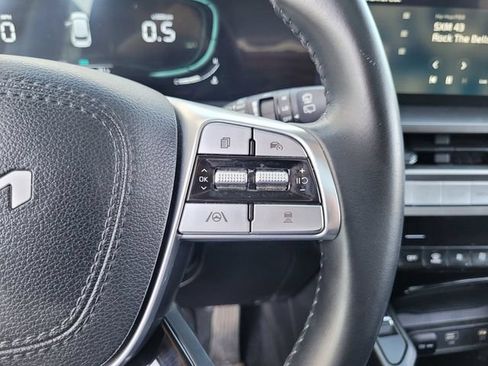 Certified 2024 Kia Telluride S w/ S Sunroof Package FWD image 25