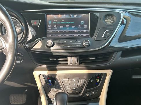 Used 2017 Buick Envision Essence image 19