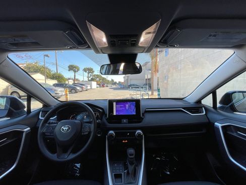 Used 2025 Toyota RAV4 XLE image 35