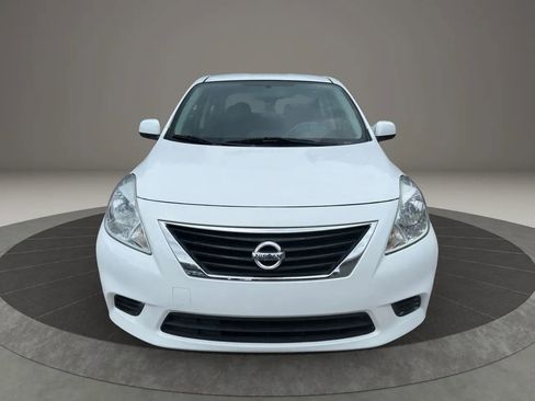Used 2014 Nissan Versa SV image 8