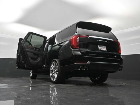 New 2026 GMC Yukon Denali w/ Sun & Power Step Package AWD/4WD image 31