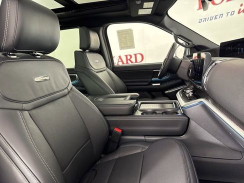 New 2025 Ford Expedition Platinum w/ Stealth Appearance Package image 19