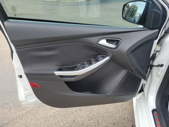 Used 2014 Ford Focus ST w/ Equipment Group 202A FWD image 16