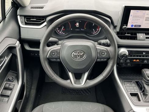 Used 2024 Toyota RAV4 XLE image 17