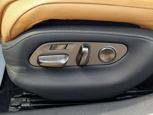 Used 2024 Lexus LS 500 AWD w/ Interior Upgrade Package image 24