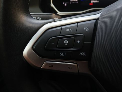 Used 2024 Volkswagen Jetta SE w/ Panoramic Sunroof Package image 18