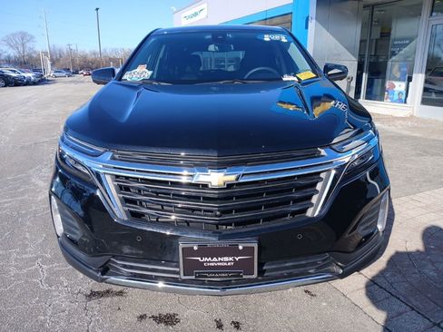 Used 2023 Chevrolet Equinox LT image 3