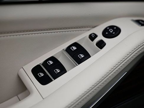 New 2026 BMW X5 xDrive40i w/ M Sport Package image 18