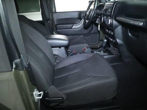 Used 2015 Jeep Wrangler Sport w/ Quick Order Package 24S AWD/4WD image 17