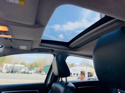 Used 2016 Honda Fit EX-L image 32