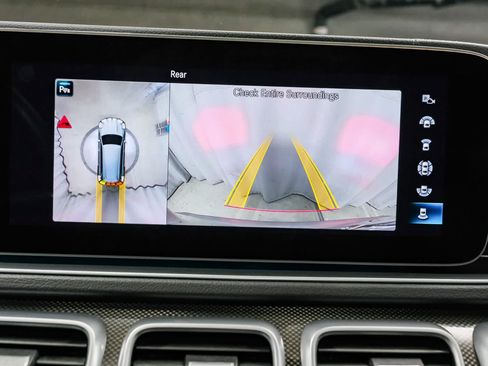 Certified 2023 Mercedes-Benz GLS 450 4MATIC image 31