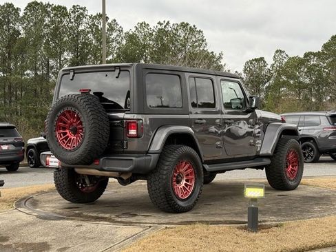 Used 2020 Jeep Wrangler Unlimited Sahara image 7