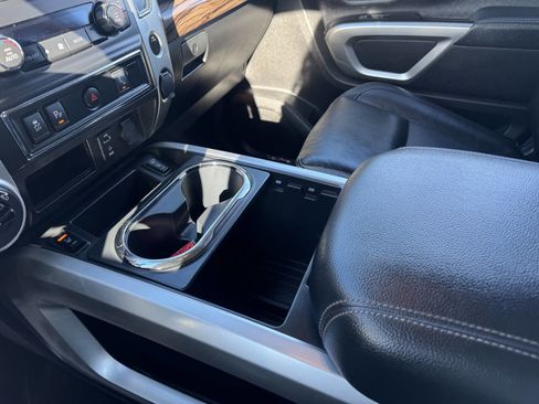 Used 2017 Nissan Titan SL image 25