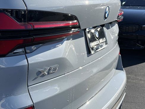 New 2026 BMW X5 xDrive50e image 11