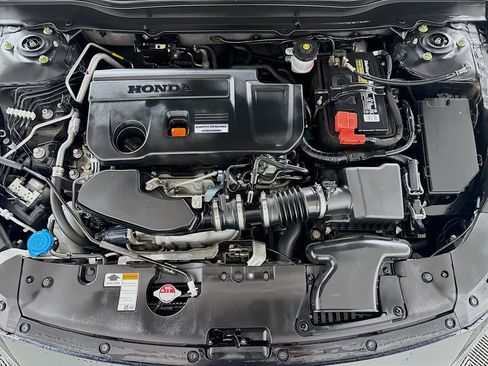 Used 2019 Honda Accord Touring image 10