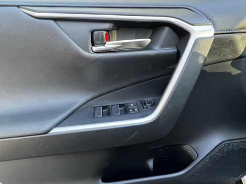 Used 2019 Toyota RAV4 XSE image 13