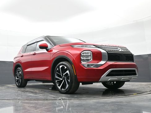 Used 2024 Mitsubishi Outlander SEL image 38