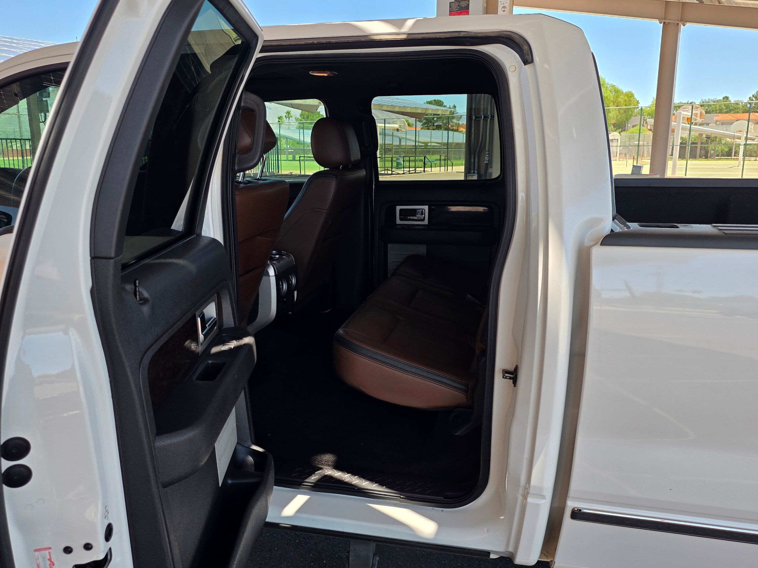 Used 2014 Ford F150 Platinum AWD/4WD image 22