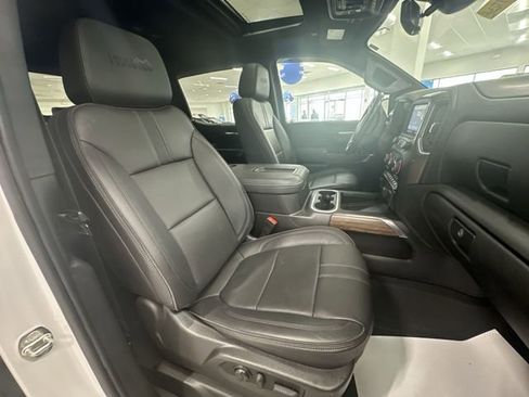 Certified 2022 Chevrolet Silverado 1500 High Country w/ Technology Package image 31