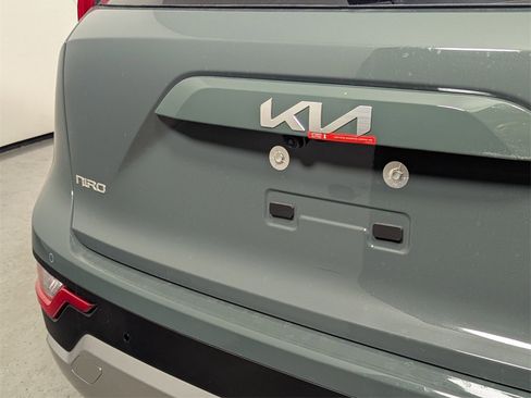 New 2026 Kia Niro EX image 8