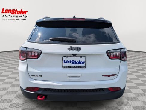 Used 2023 Jeep Compass Trailhawk AWD/4WD image 4