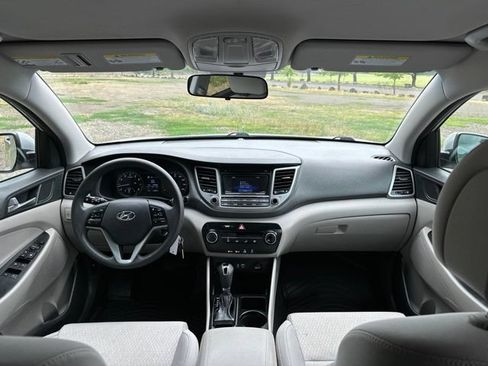 Used 2017 Hyundai Tucson SE w/ SE Popular Package 02 AWD/4WD image 28