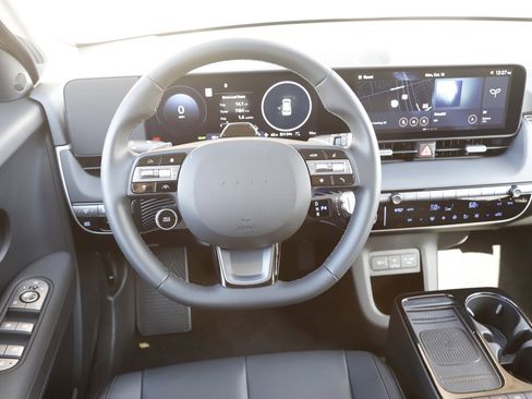 New 2025 Hyundai Ioniq 5 SEL image 16