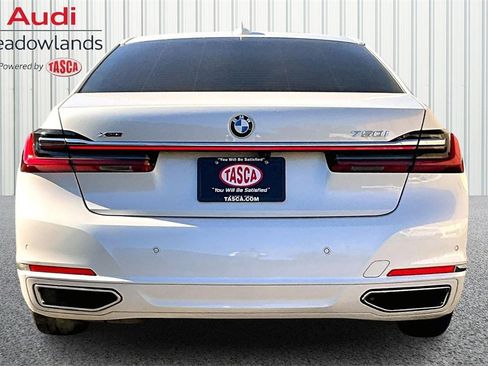 Used 2022 BMW 750i xDrive w/ Executive Package image 5