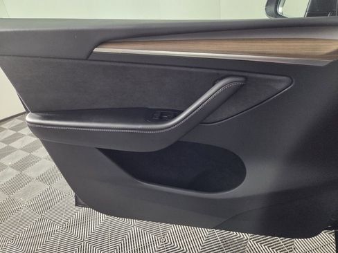 Used 2024 Tesla Model Y Performance AWD/4WD image 20