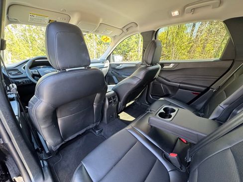 Used 2025 Ford Escape Platinum AWD/4WD image 9