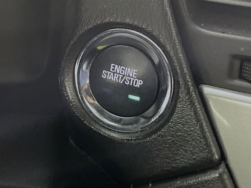 Used 2018 Chevrolet Tahoe Premier AWD/4WD image 23