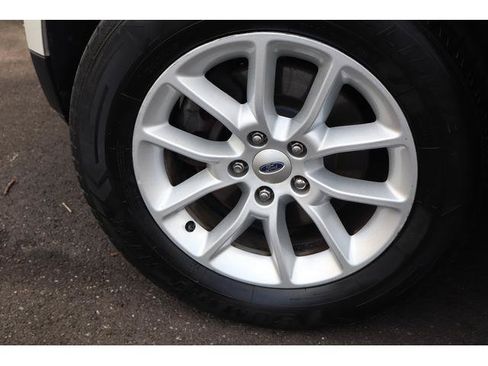 Used 2013 Ford Edge SE FWD image 16