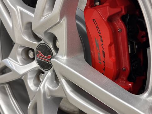 Used 2024 Chevrolet Corvette Stingray Premium Cpe w/ Z51 Performance Package image 31