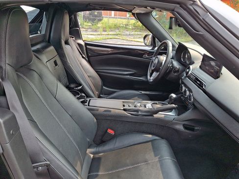 Used 2025 MAZDA MX-5 Miata RF Grand Touring RWD image 12