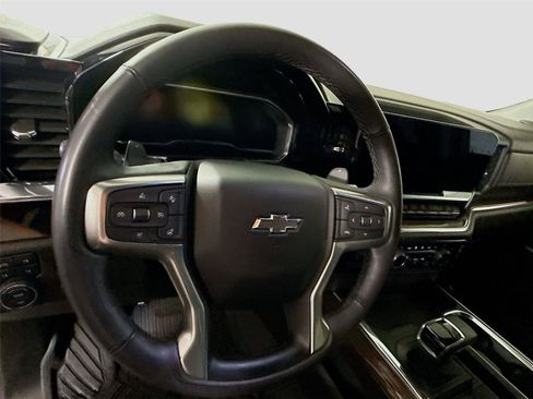 Used 2024 Chevrolet Silverado 1500 RST AWD/4WD image 5