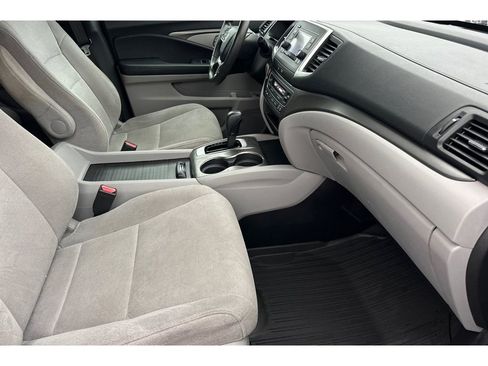 Used 2019 Honda Pilot LX image 17