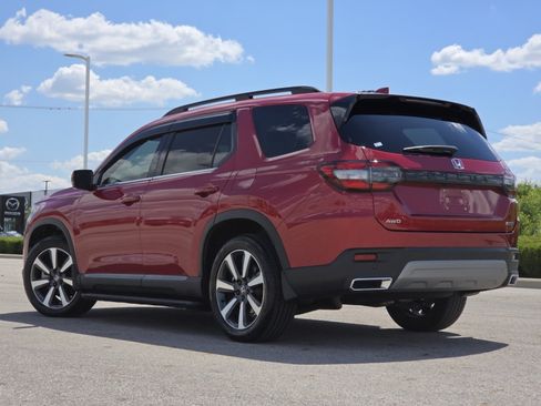 Used 2023 Honda Pilot Touring image 19