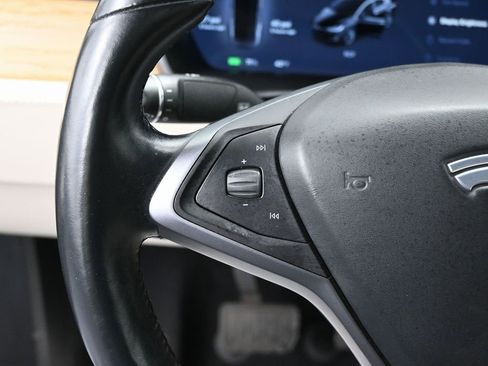 Used 2021 Tesla Model X Long Range image 18