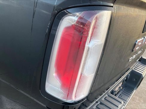 Certified 2022 GMC Canyon Denali w/ Denali Black Edition Package image 27