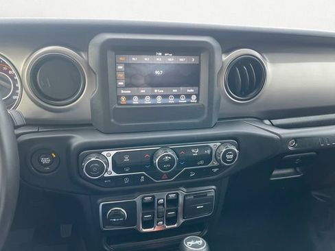 Used 2019 Jeep Wrangler Unlimited Sport S image 21